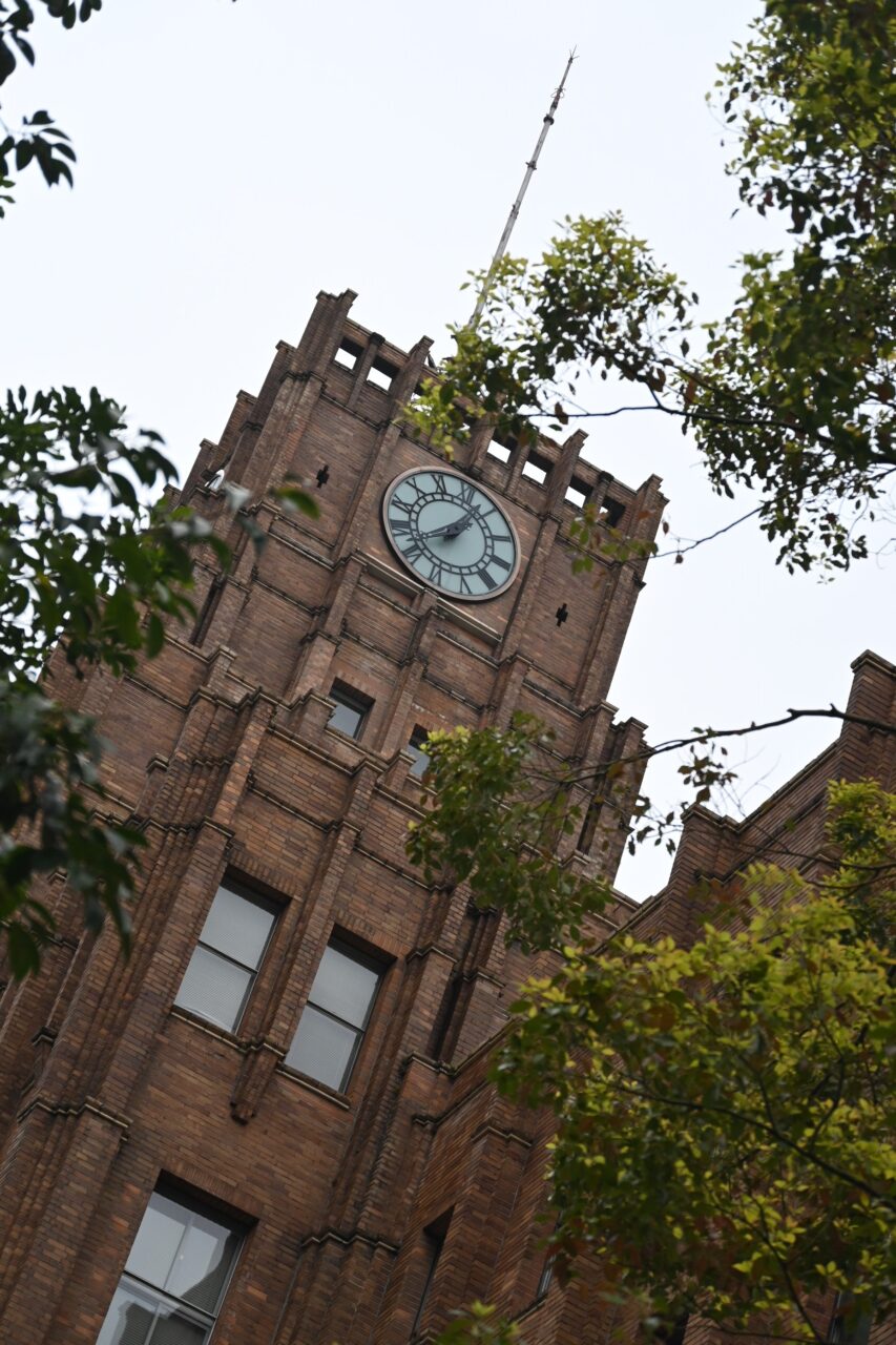 市政会館の時計塔