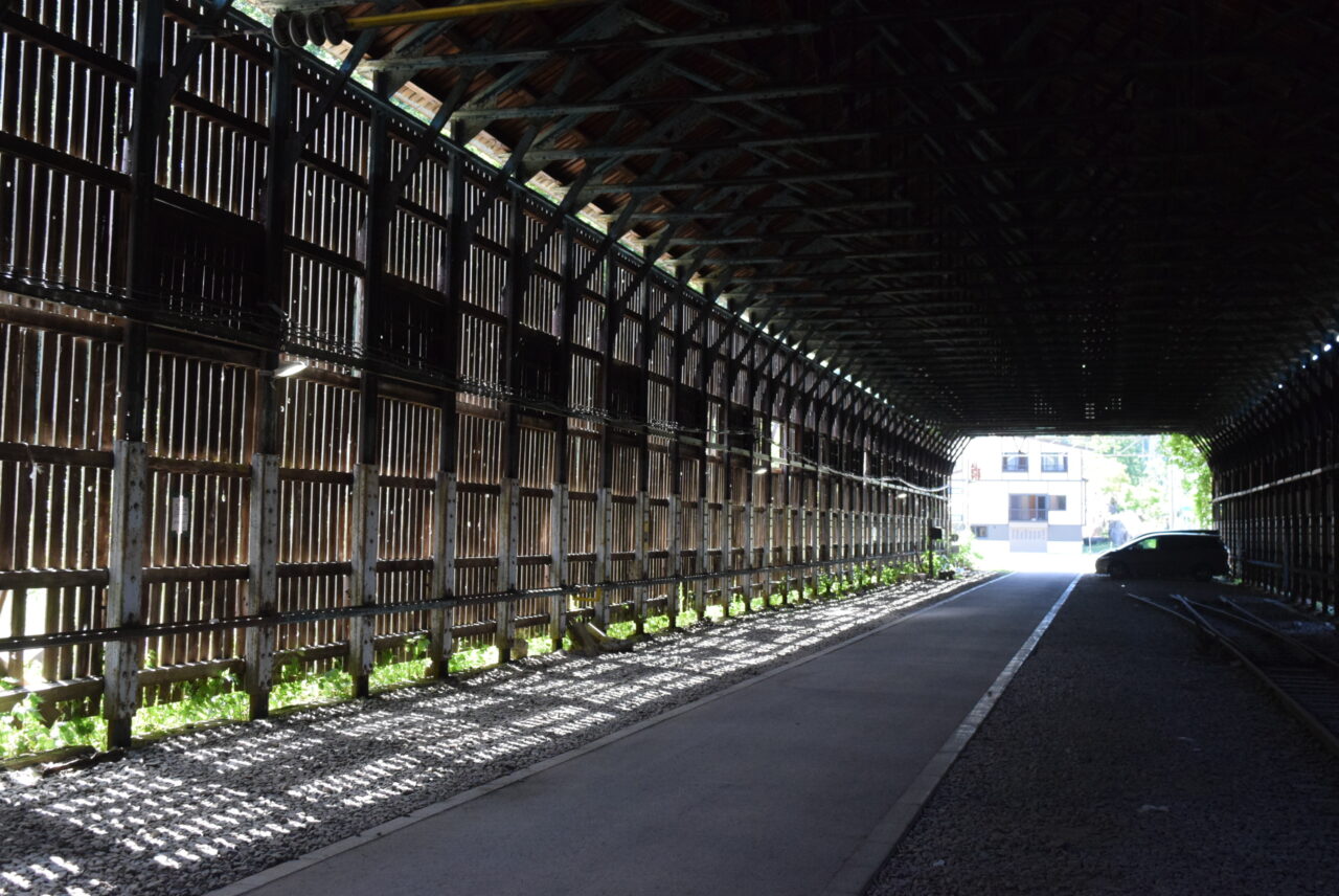 峠駅のスノーシェッダー